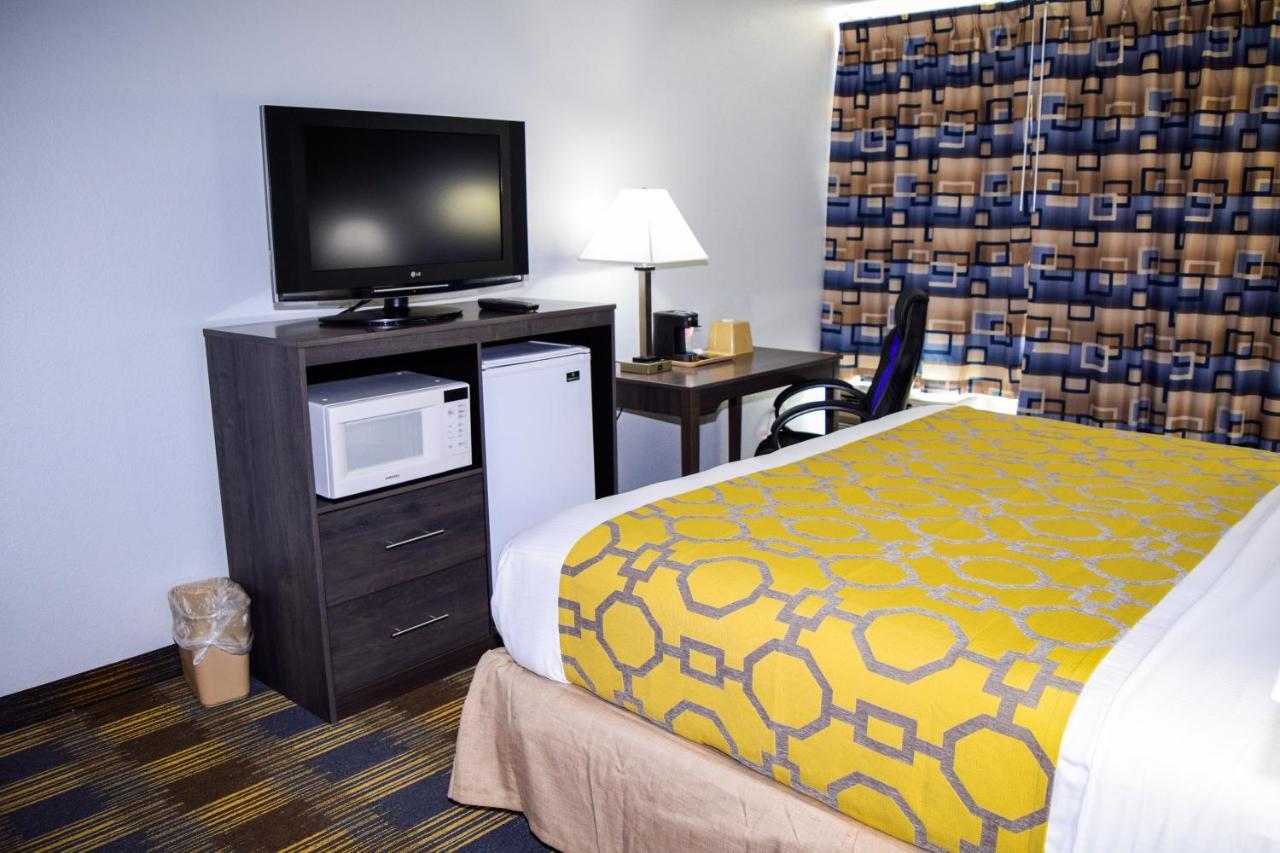 Baymont By Wyndham - Chicago - Addison - O'Hare Hotel Eksteriør billede