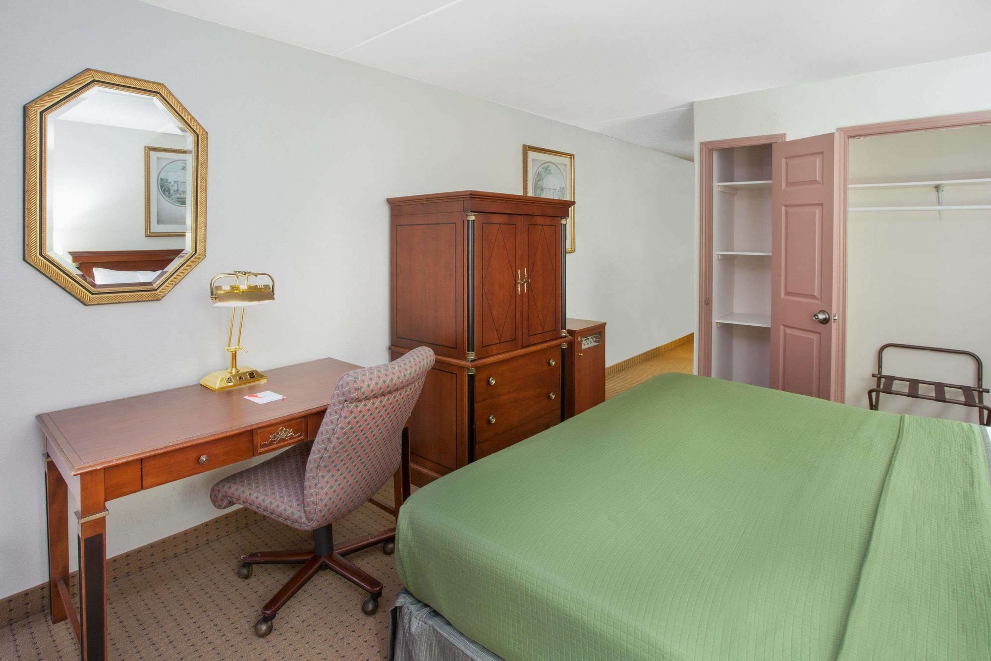 Baymont By Wyndham - Chicago - Addison - O'Hare Hotel Eksteriør billede