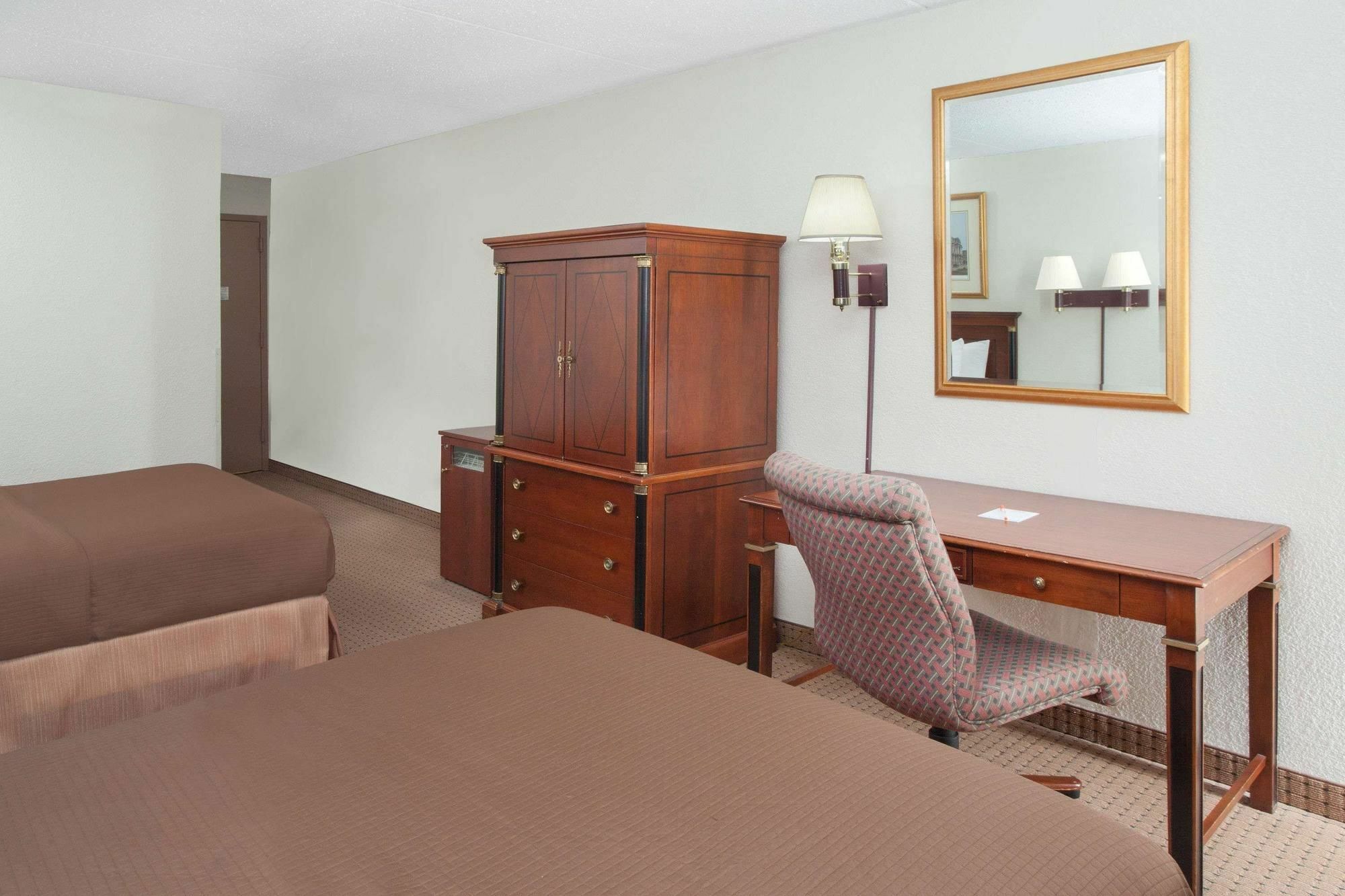 Baymont By Wyndham - Chicago - Addison - O'Hare Hotel Eksteriør billede