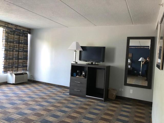 Baymont By Wyndham - Chicago - Addison - O'Hare Hotel Eksteriør billede